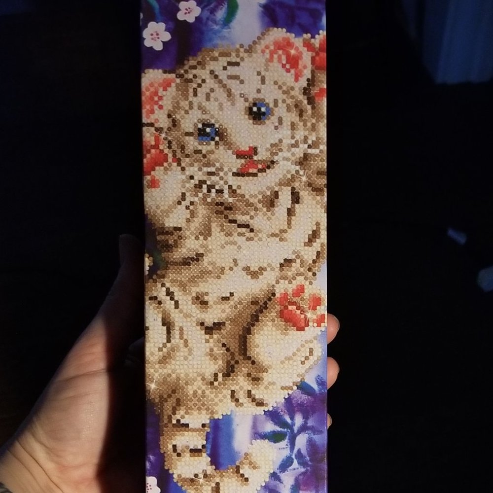 Diamond Dotz Craft Kit-White Tiger Cub